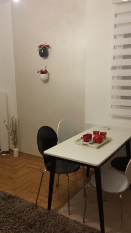 Apartment Fini 티바트 외부 사진