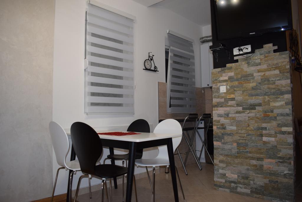Apartment Fini 티바트 외부 사진