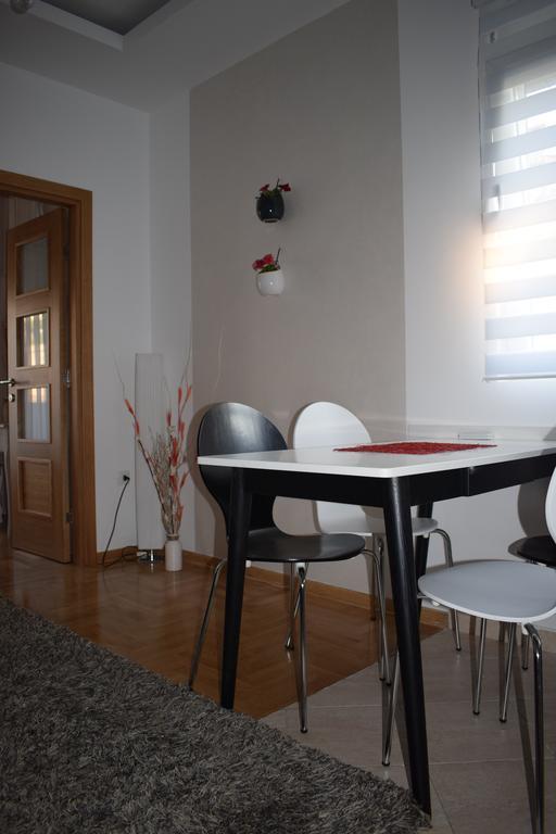 Apartment Fini 티바트 외부 사진